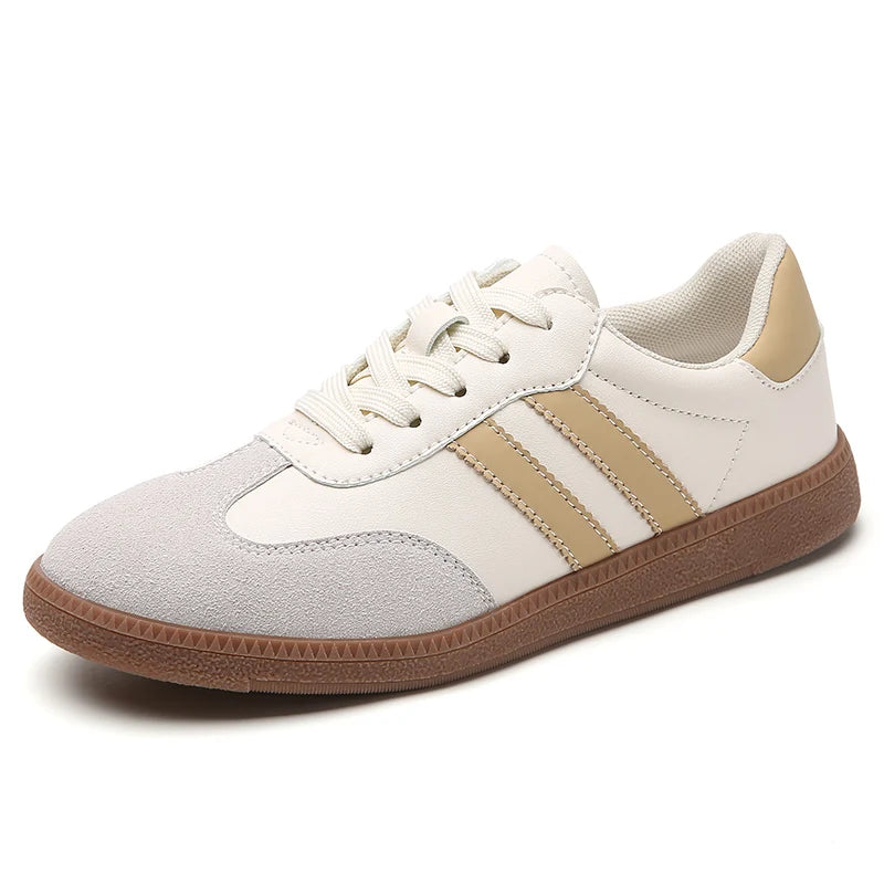 Women Shoes Fashion Casual Flats Vulcanize Shoes Ladies Outdoor Walking Sneakers Women Comfortable Classical Shoes Black White