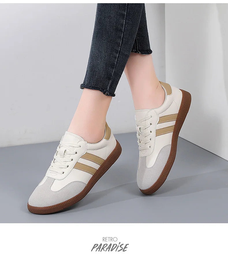 Women Shoes Fashion Casual Flats Vulcanize Shoes Ladies Outdoor Walking Sneakers Women Comfortable Classical Shoes Black White