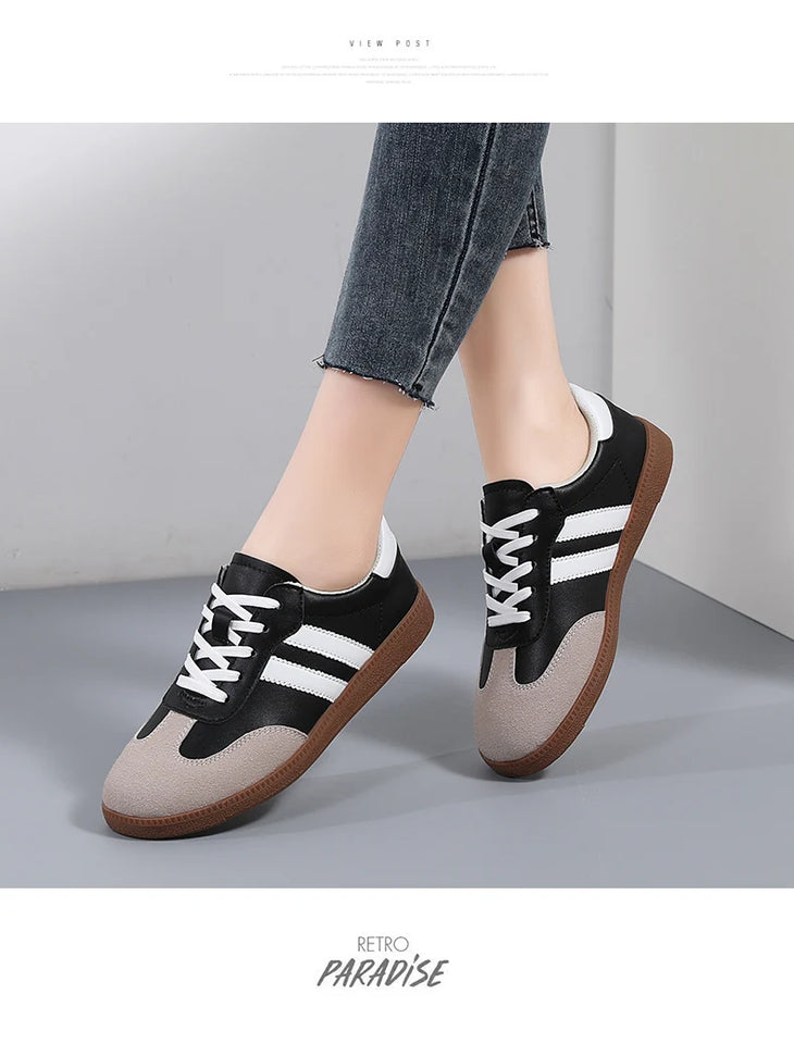 Women Shoes Fashion Casual Flats Vulcanize Shoes Ladies Outdoor Walking Sneakers Women Comfortable Classical Shoes Black White