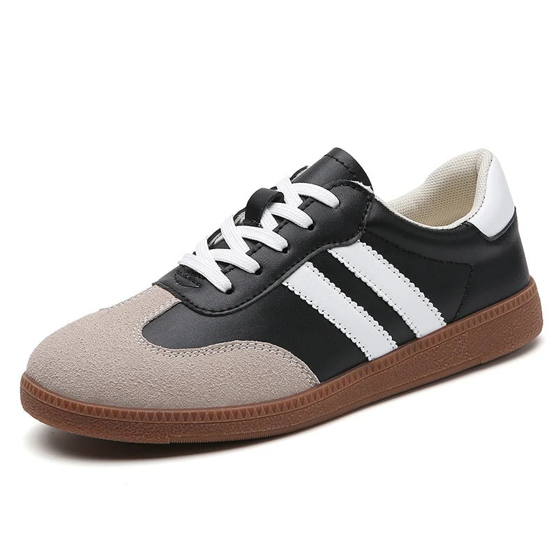 Women Shoes Fashion Casual Flats Vulcanize Shoes Ladies Outdoor Walking Sneakers Women Comfortable Classical Shoes Black White
