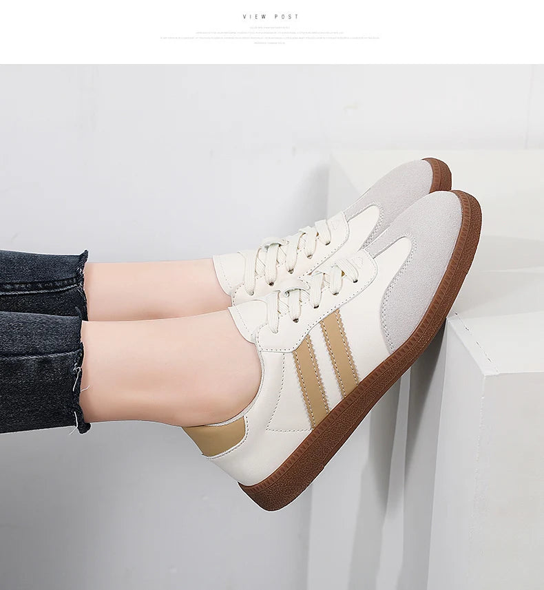 Women Shoes Fashion Casual Flats Vulcanize Shoes Ladies Outdoor Walking Sneakers Women Comfortable Classical Shoes Black White