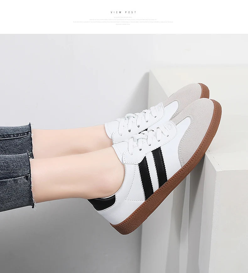 Women Shoes Fashion Casual Flats Vulcanize Shoes Ladies Outdoor Walking Sneakers Women Comfortable Classical Shoes Black White